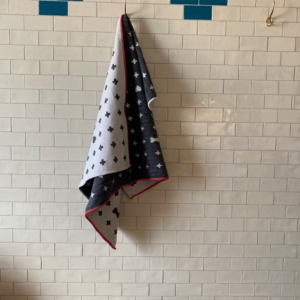 Alternative view of Hundedecke Graphite-White